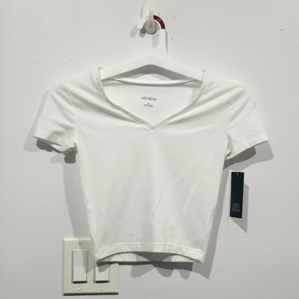 White crop top(v neck)